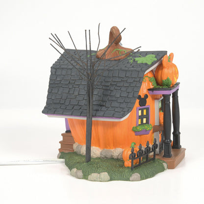 Pumpkintown Carving Studio | Department 56